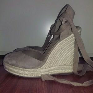 Lace up taupe wedges by Steve Madden